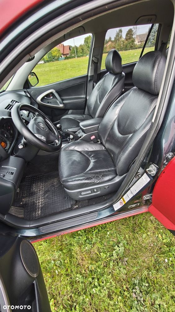 Toyota RAV4 - 7