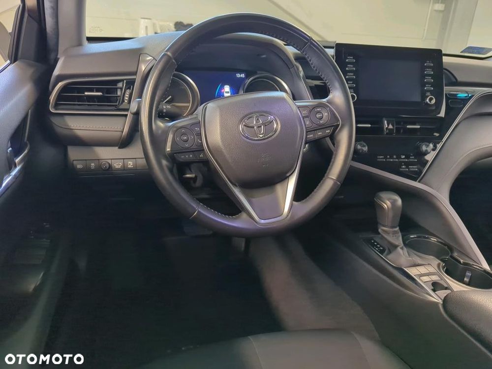 Toyota Camry - 8