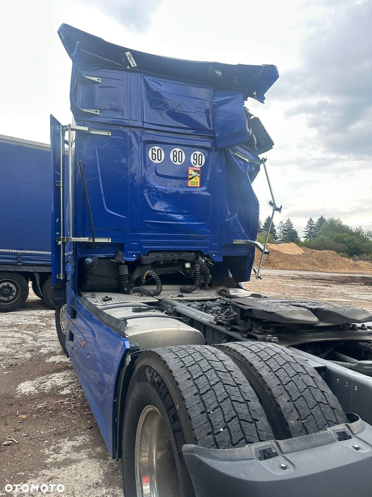 DAF XG - 10