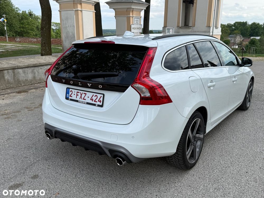 Volvo V60 D4 Drive-E R-Design Summum - 24