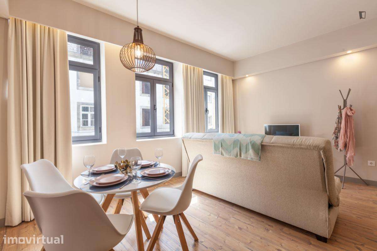 Apartamento com 1 quartos - localizado em Santo Ildefonso Porto - Grande imagem: 3/7
