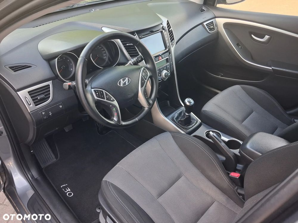 Hyundai i30 1.4 Premium - 24