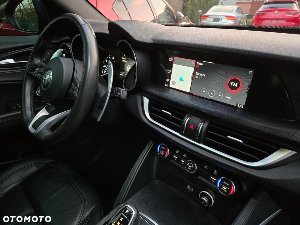 Alfa Romeo Stelvio 2.0 Turbo 16V AT8-Q4 Sprint - 32