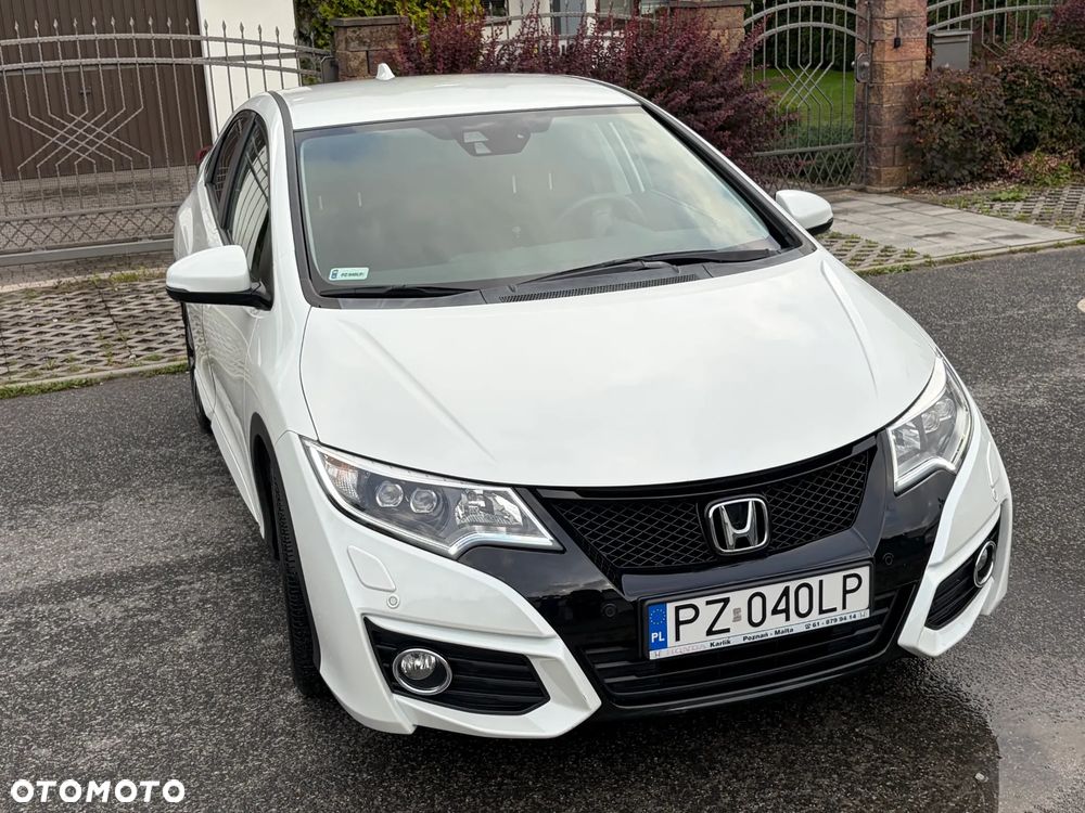 Honda Civic 1.8 Lifestyle (Honda Connect+) - 2