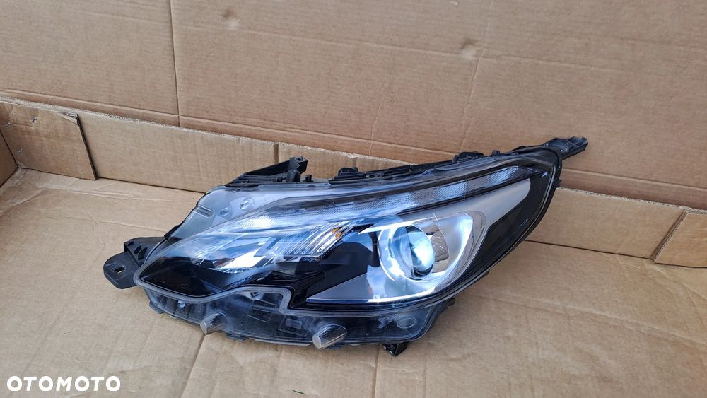 PEUGEOT 2008 LIFT LEWA LAMPA PRZEDNIA 9814749080 ŁADNA - 2