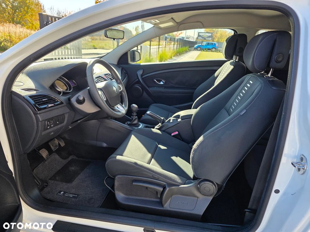 Renault Megane 1.6 16V Exception - 9
