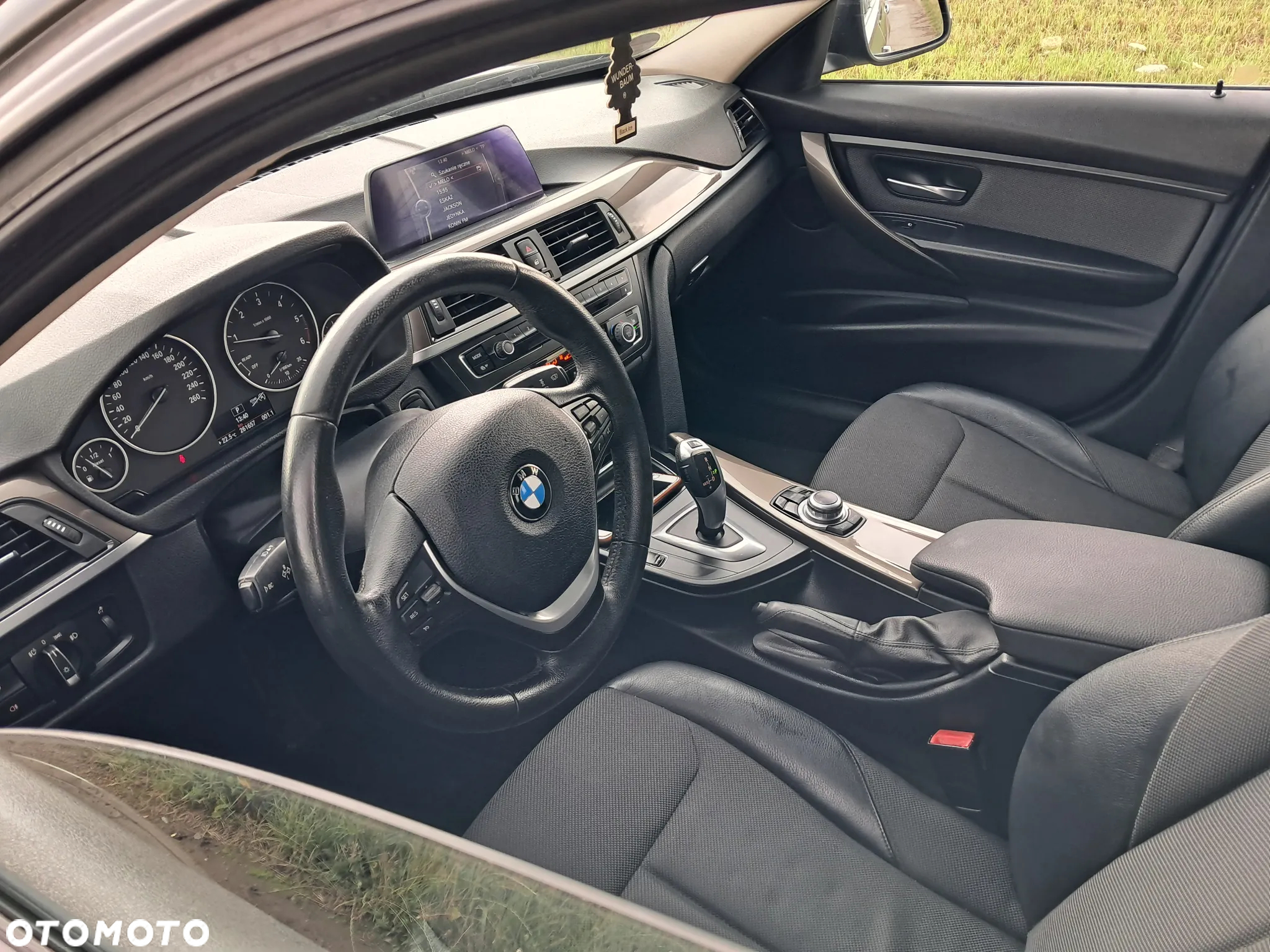 BMW Seria 3 318d Touring Modern Line - 10