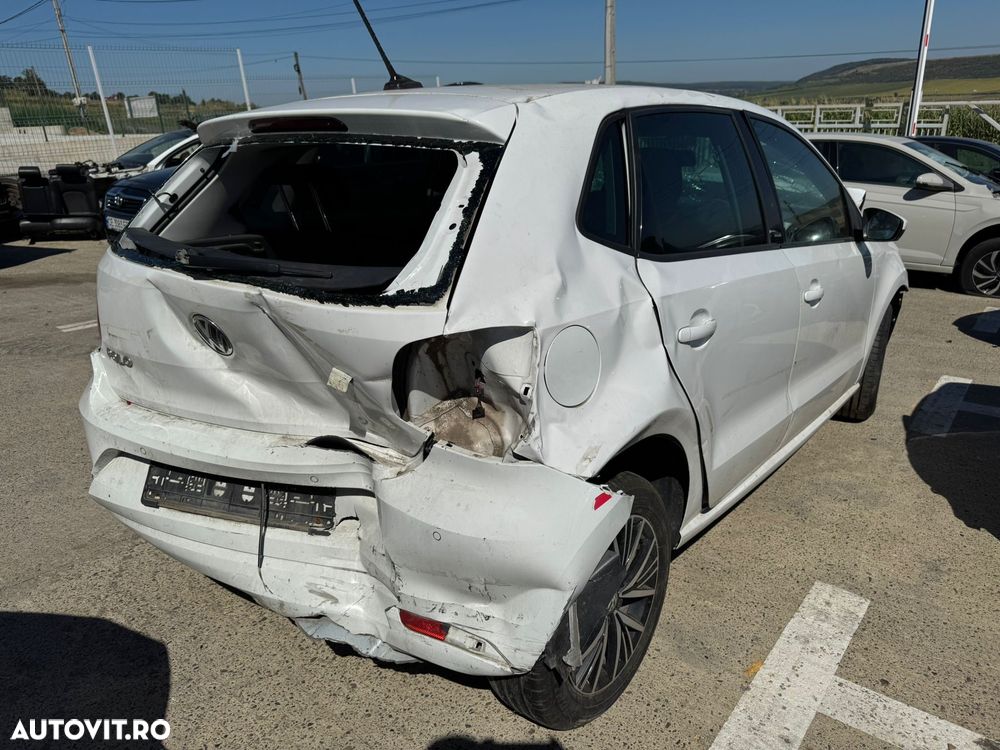 Dezmembrez / Dezmembrari / Piese / Accesorii Vw polo 6r facelift alb 2016 1.0 benzina volan stanga - 3