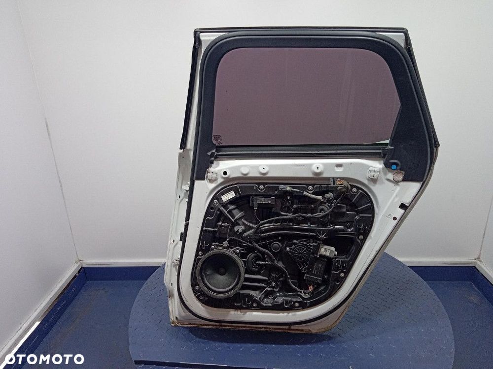 VOLVO V90 II DRZWI TYŁ PRAWE TYLNE CRYSTAL WHITE - 2