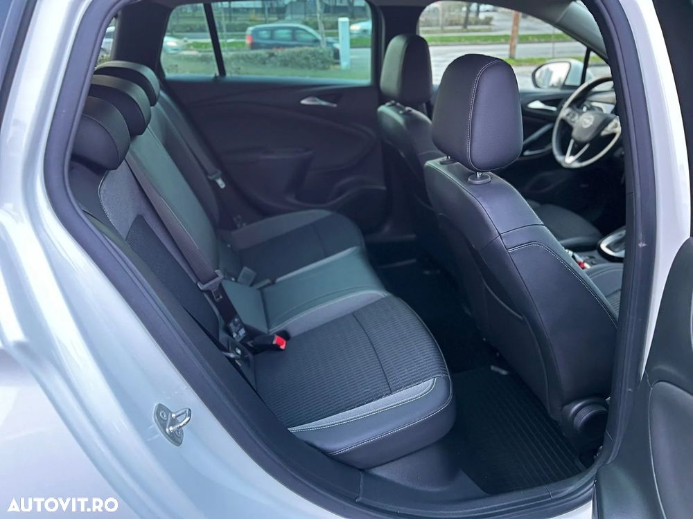 Opel Astra 1.5 D Start/Stop Automatik Business Edition - 24