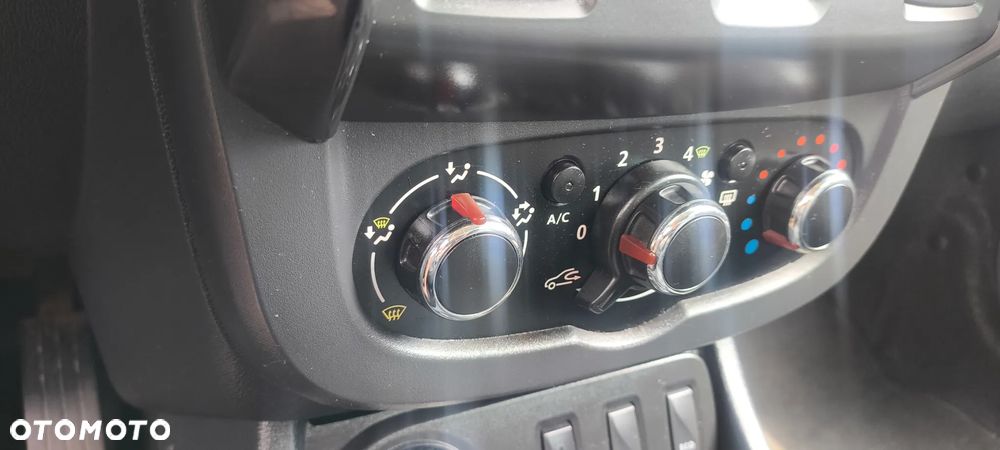 Dacia Duster 1.5 dCi Laureate 4x4 - 24