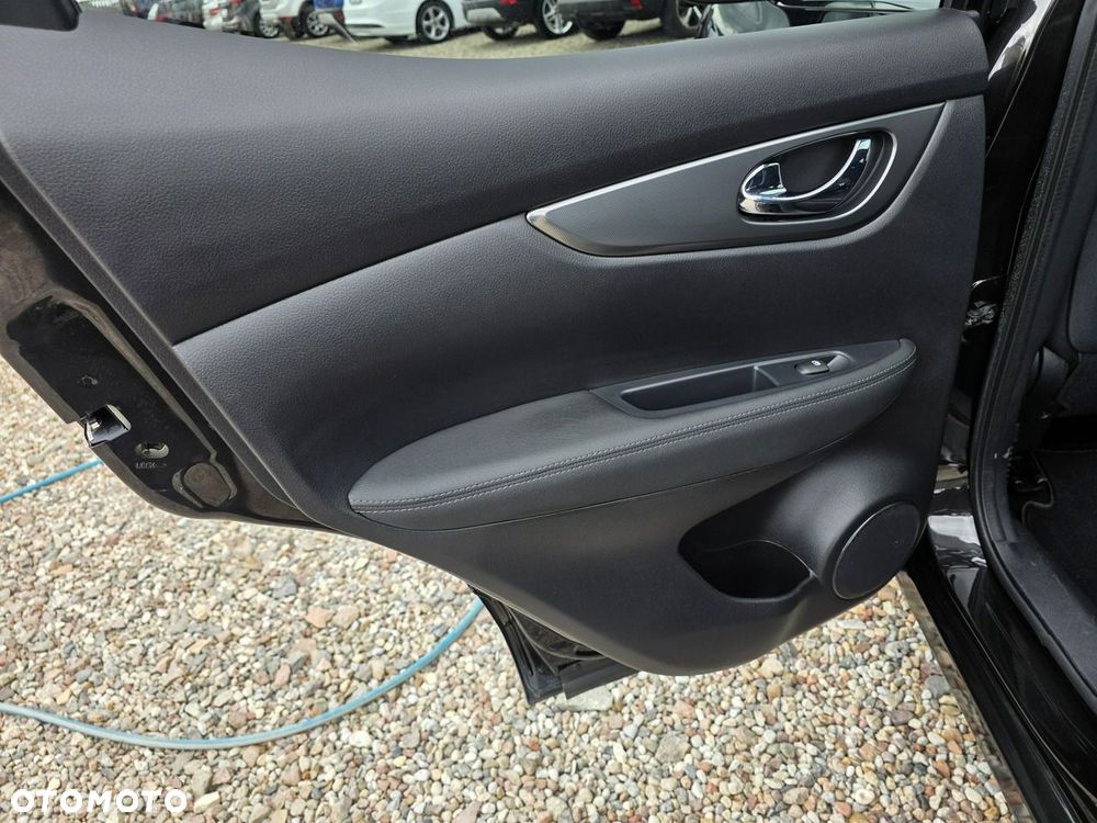 Nissan Qashqai 1.3 DIG-T N-Connecta - 22