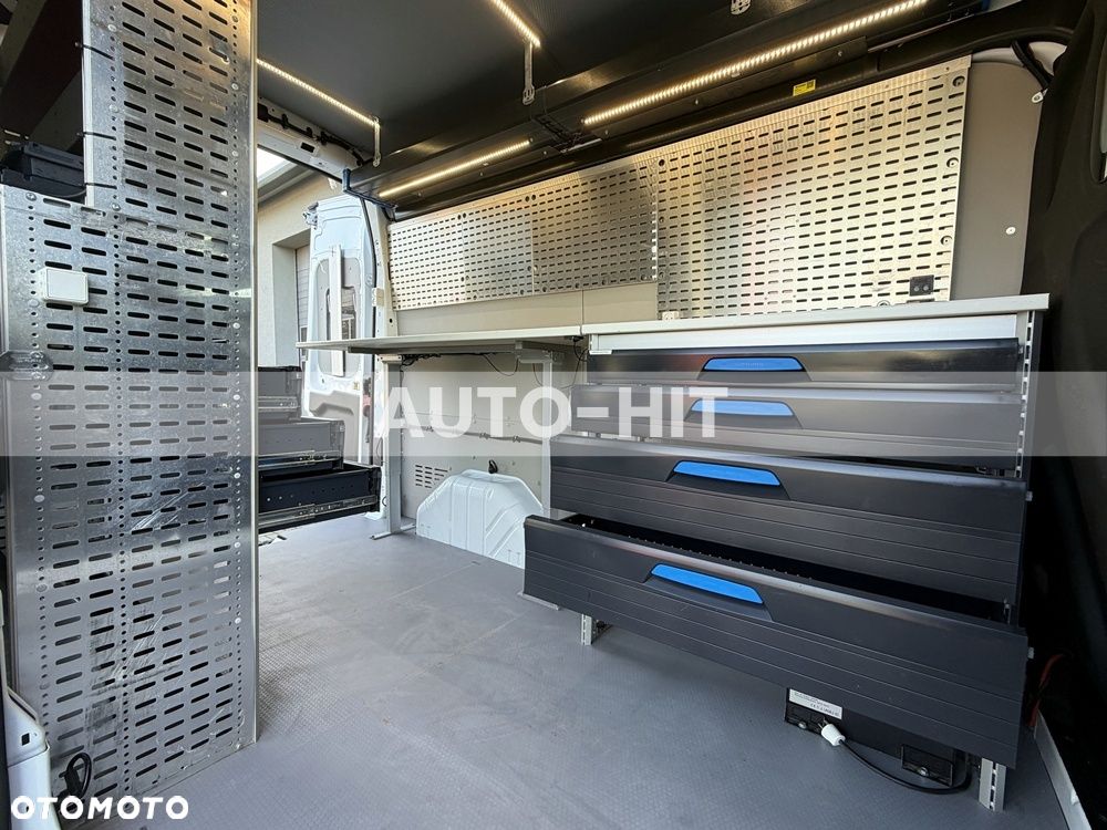 Ford Transit - 19