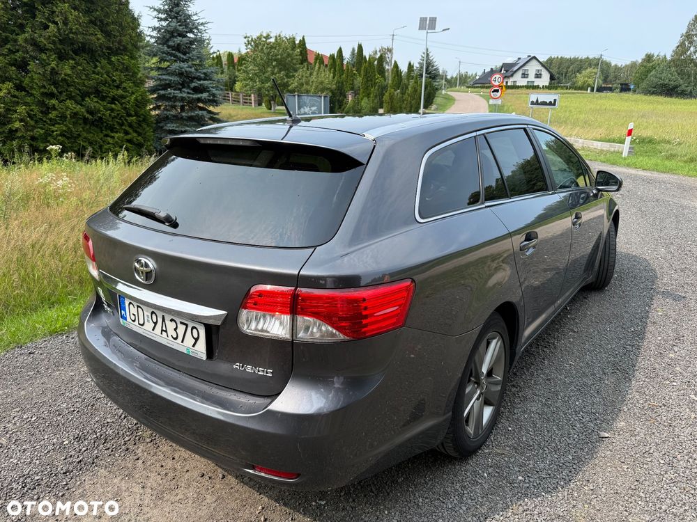 Toyota Avensis 2.0 D-4D Premium - 5