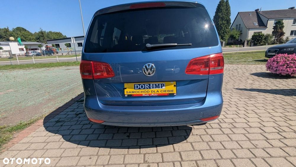 Volkswagen Touran - 14