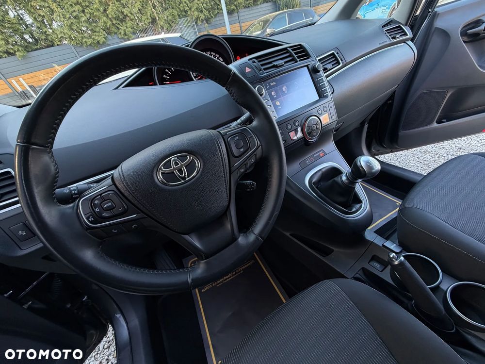 Toyota Verso 1.6 D-4D Prestige 7os - 29