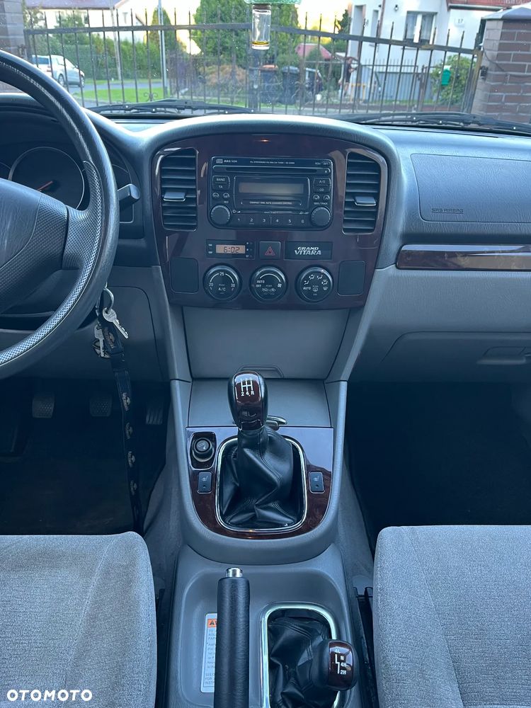 Suzuki Grand Vitara 2.7 V6 - 14