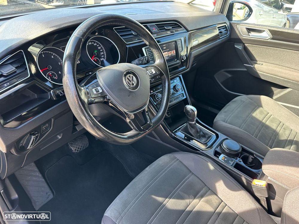 VW Touran 2.0 TDI Highline DSG - 20
