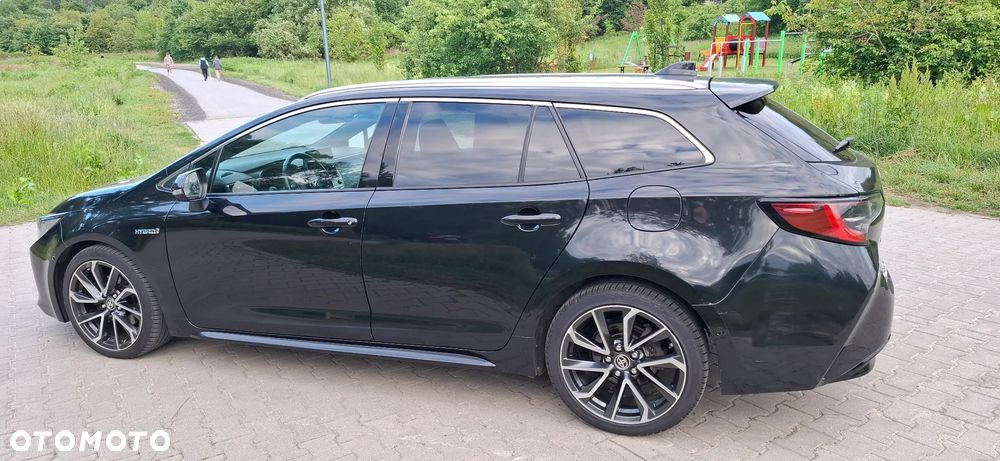 Toyota Corolla 2.0 Hybrid Executive - 11