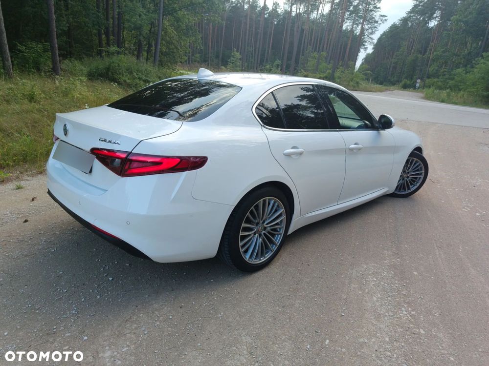 Alfa Romeo Giulia 2.0 Turbo - 18