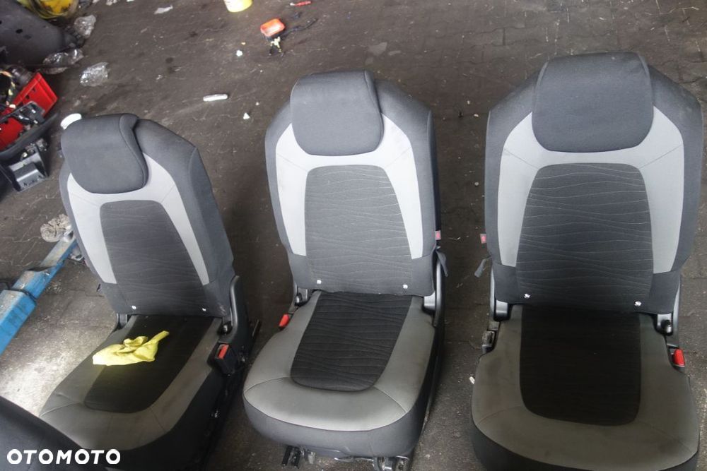 KOMPLET FOTELI CITROEN C4 PICASSO - 2