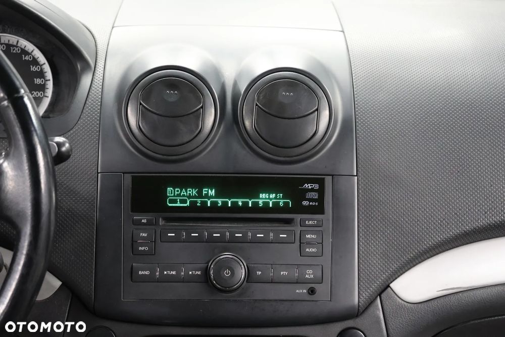 Chevrolet Aveo 1.4 16V LS - 10