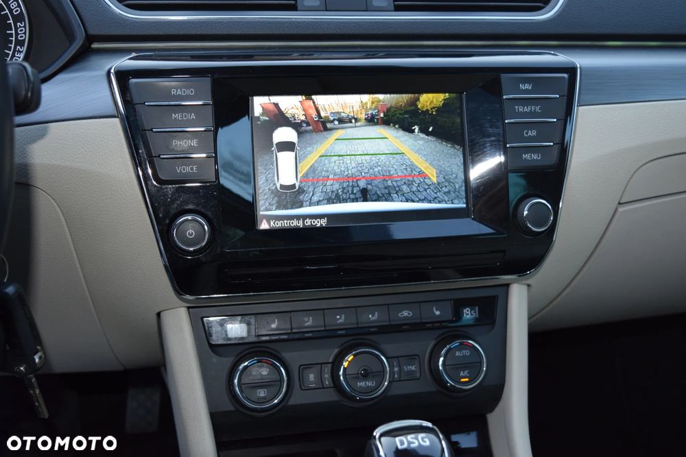 Skoda Superb 2.0 TDI DSG Ambition - 18