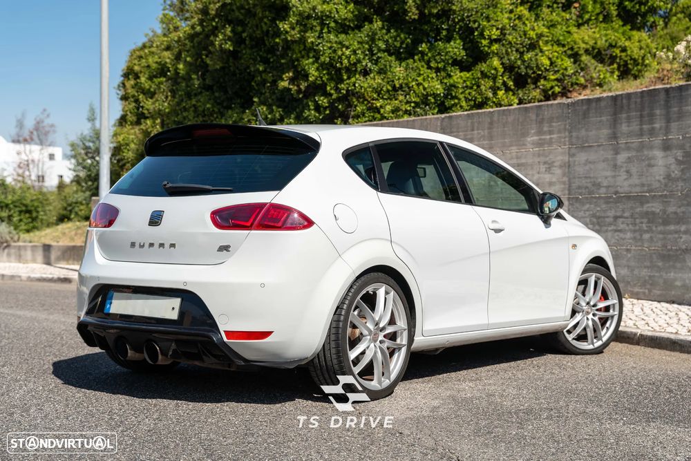 SEAT Leon 2.0 T FSI Cupra R - 2