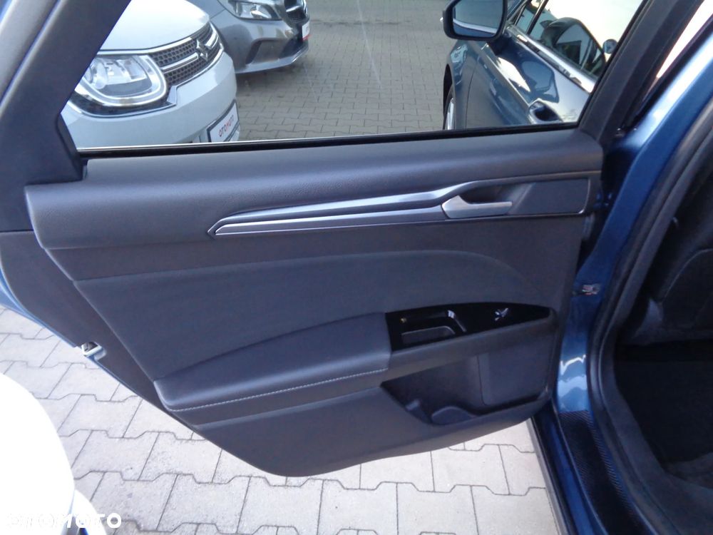 Ford Mondeo - 18