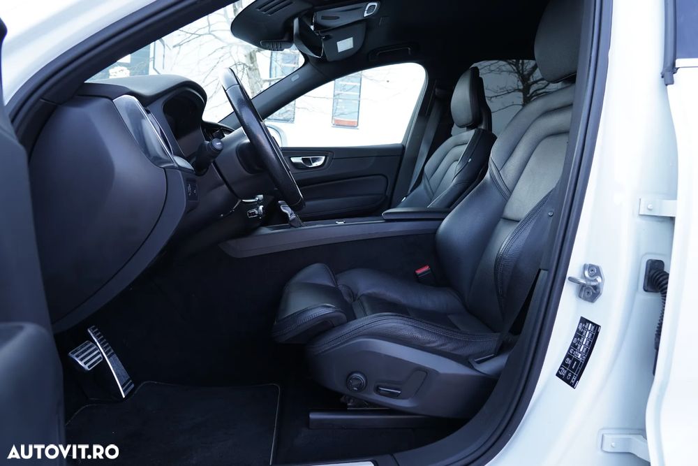 Volvo XC 60 D4 AWD Geartronic RDesign - 13