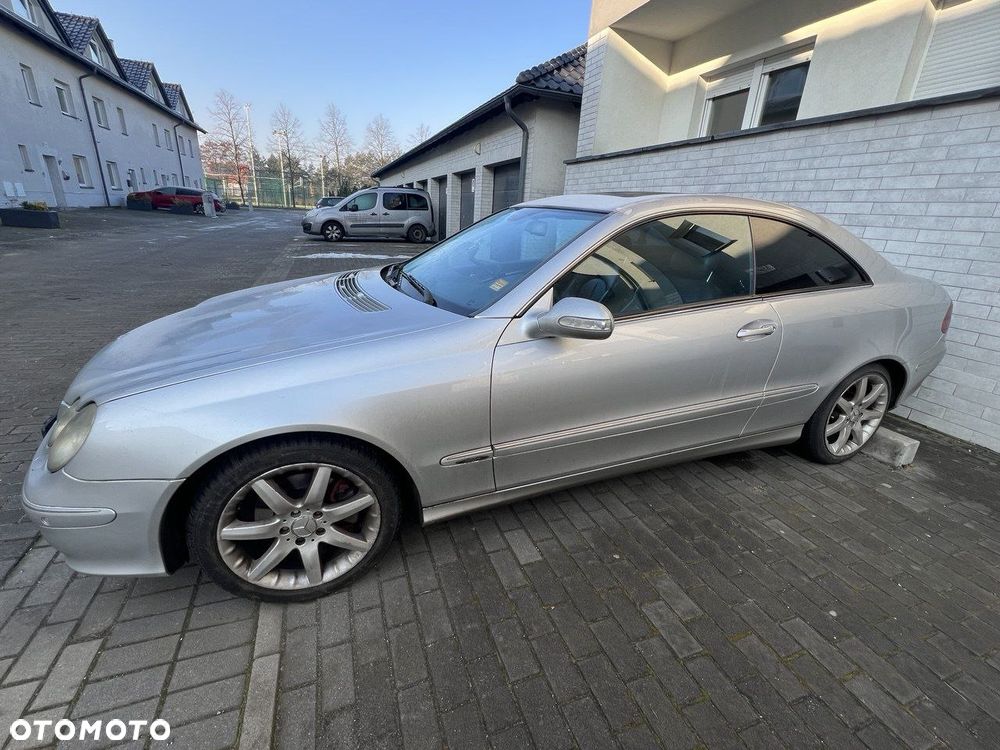 Mercedes-Benz CLK - 4