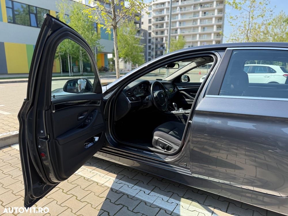 BMW Seria 5 520d AT - 10