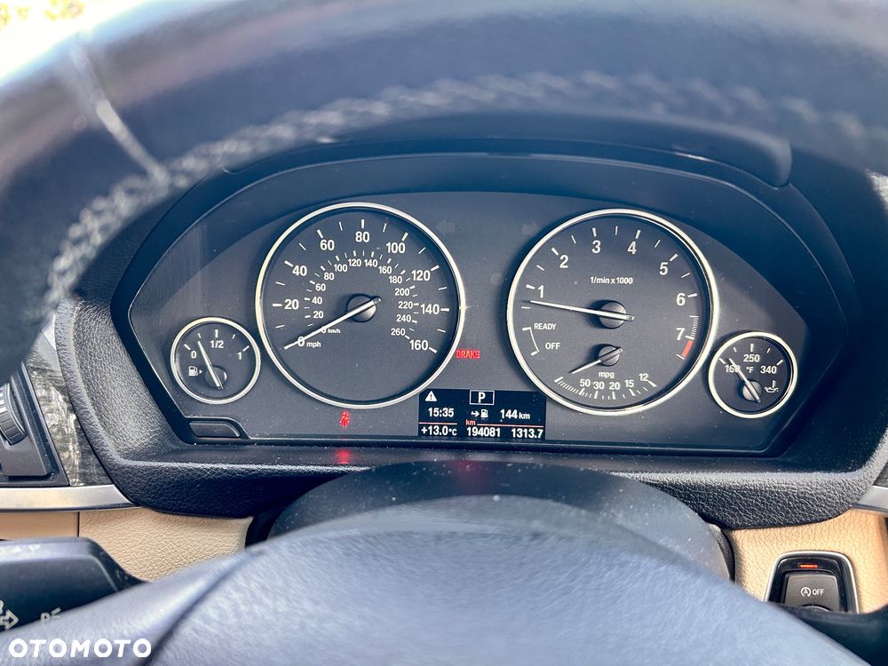 BMW F30 2015 photo 2