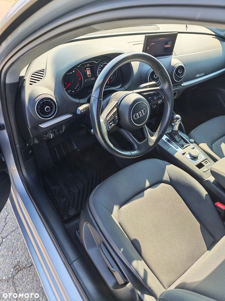 Audi A3 Sportback 30 TFSI S tronic - 9