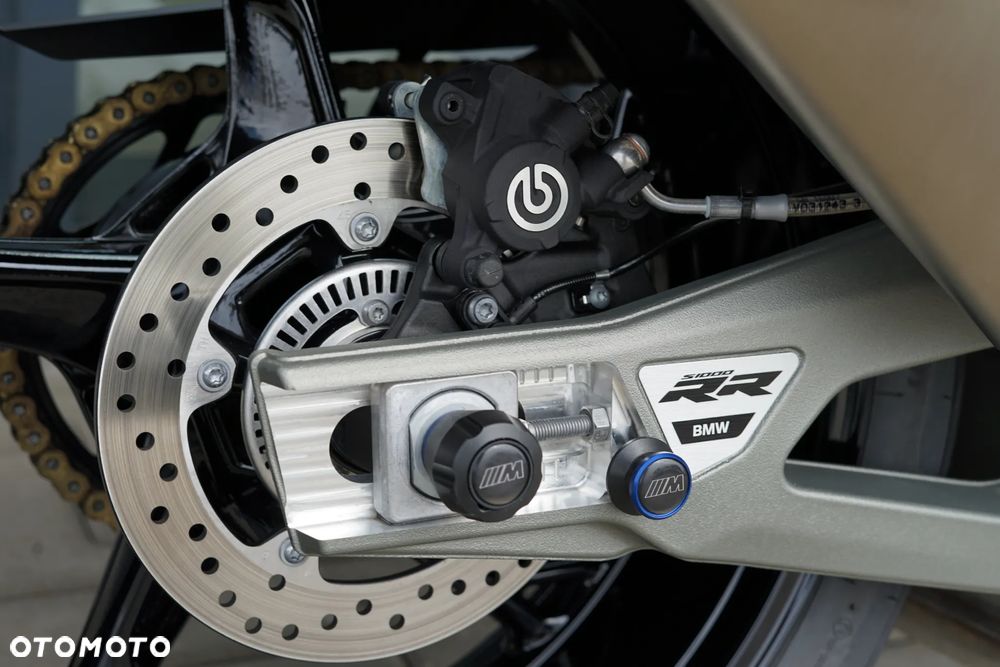 BMW S - 13