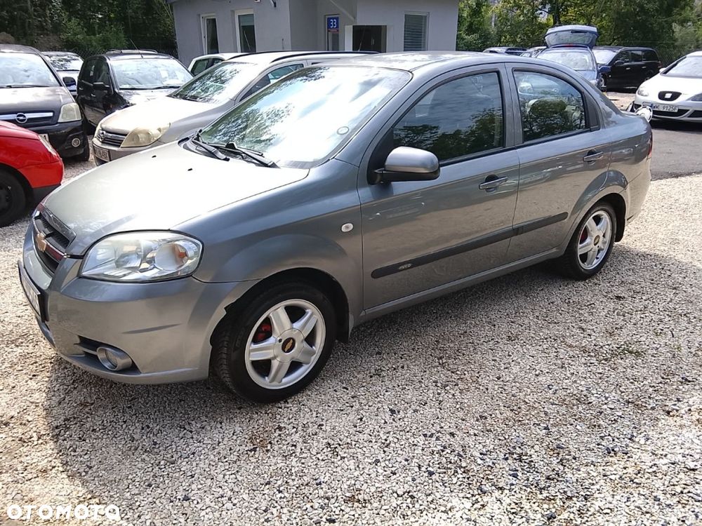 Chevrolet Aveo - 5