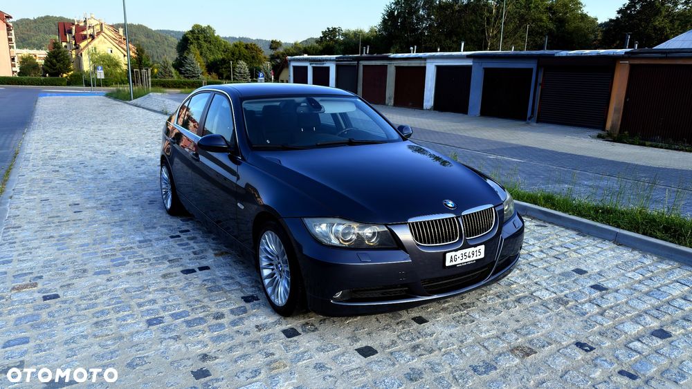 BMW Seria 3 325i - 6