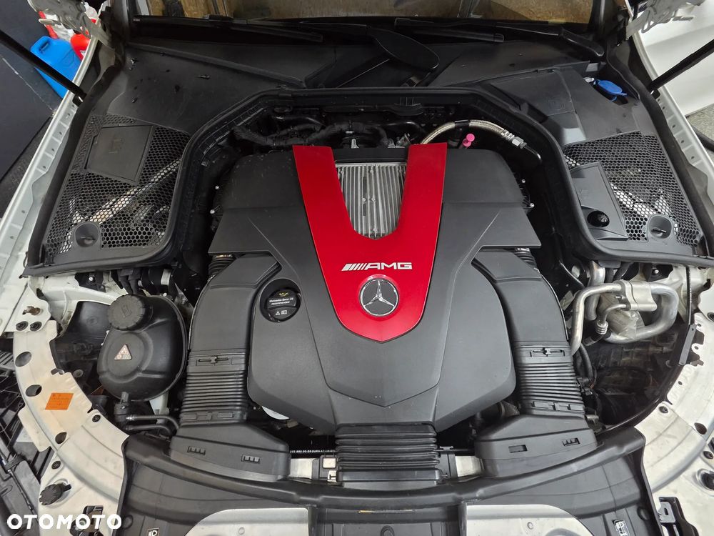 Mercedes-Benz Klasa C AMG 43 4Matic 9G-TRONIC - 16