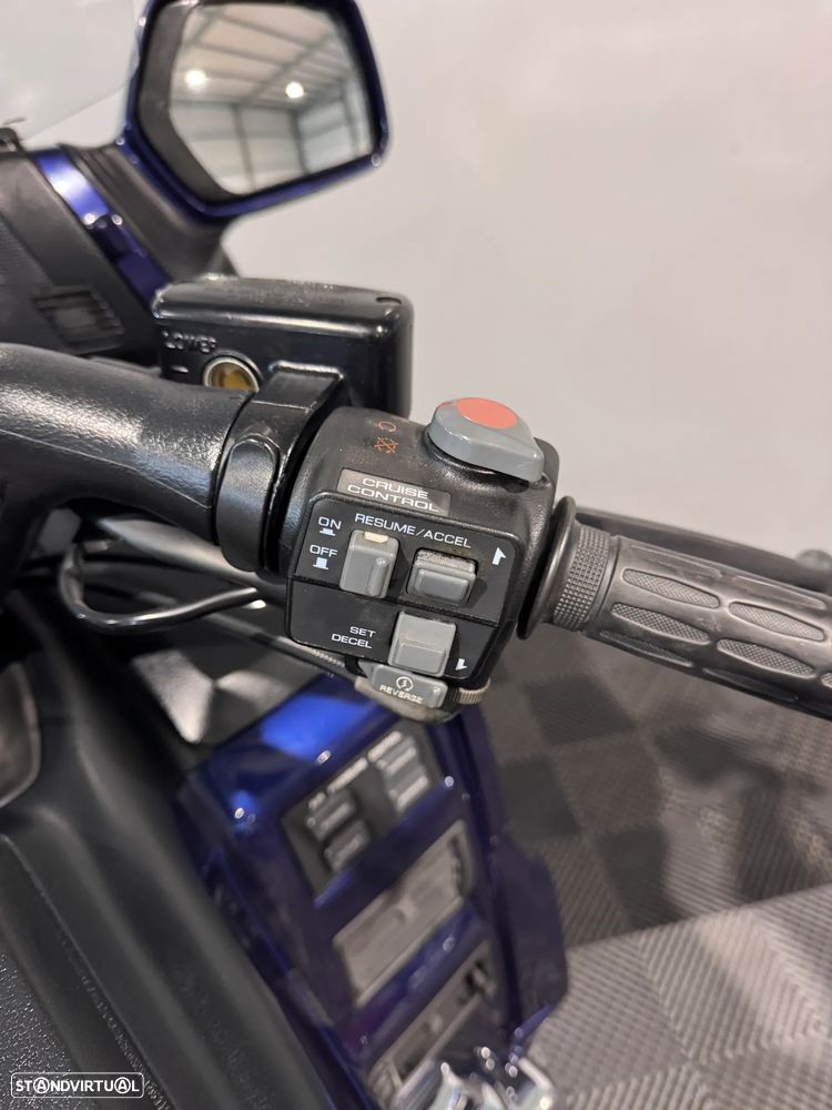 Honda Goldwing GL 1500 - 25