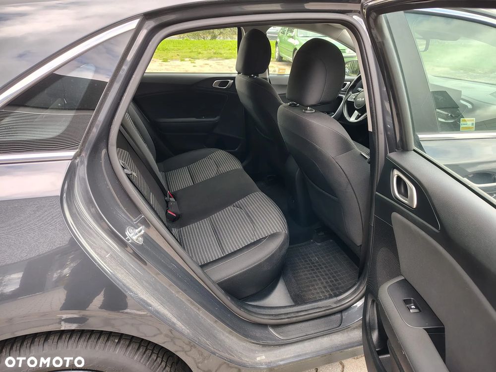 Kia Ceed 1.5 T-GDI M - 11