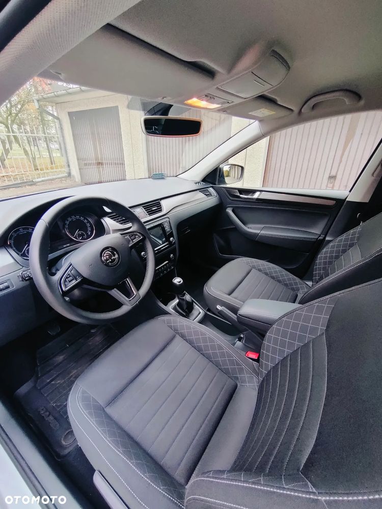 Skoda RAPID Spb 1.0 TSI Style - 19