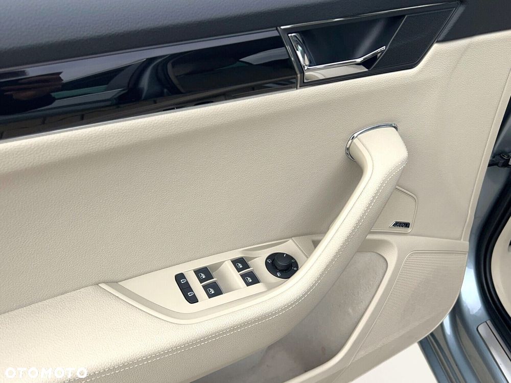 Skoda Superb 2.0 TSI L&K DSG - 21