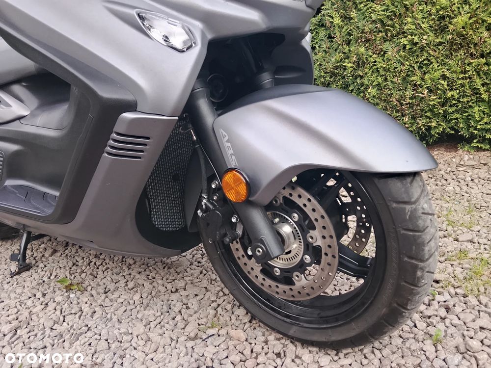 Suzuki Burgman - 10
