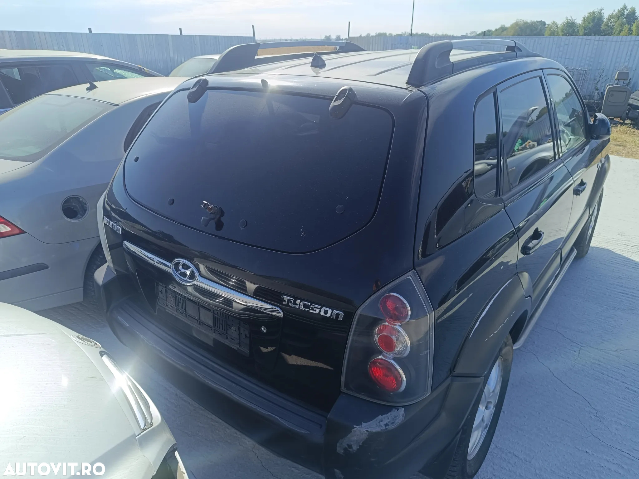 Dezmembrez Hyundai Tucson 2.0 benzina fabr 2006 - 5