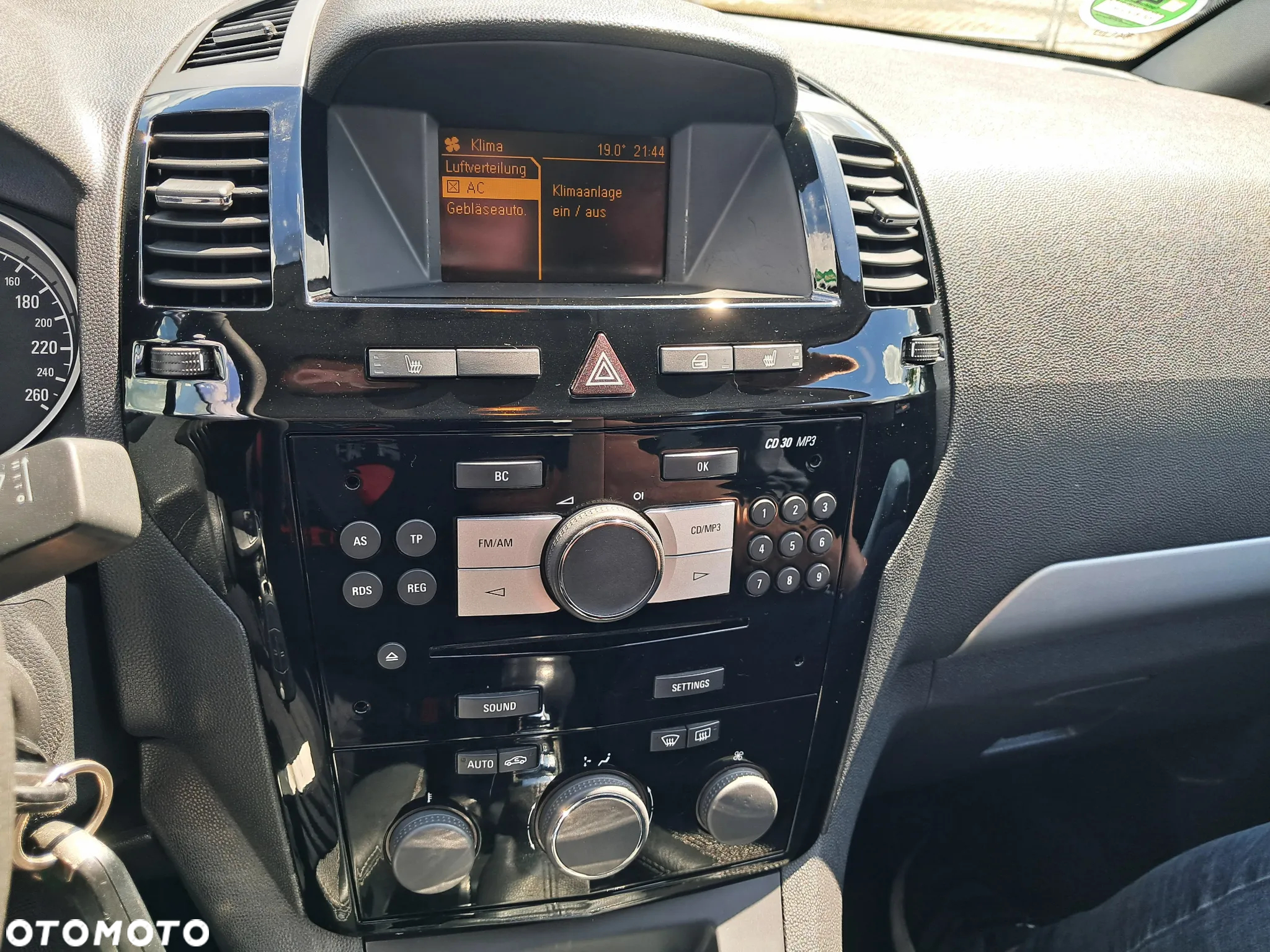 Opel Zafira 1.8 Cosmo - 19