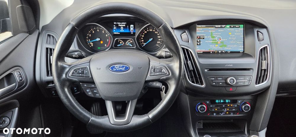 Ford Focus 1.0 EcoBoost Titanium - 18