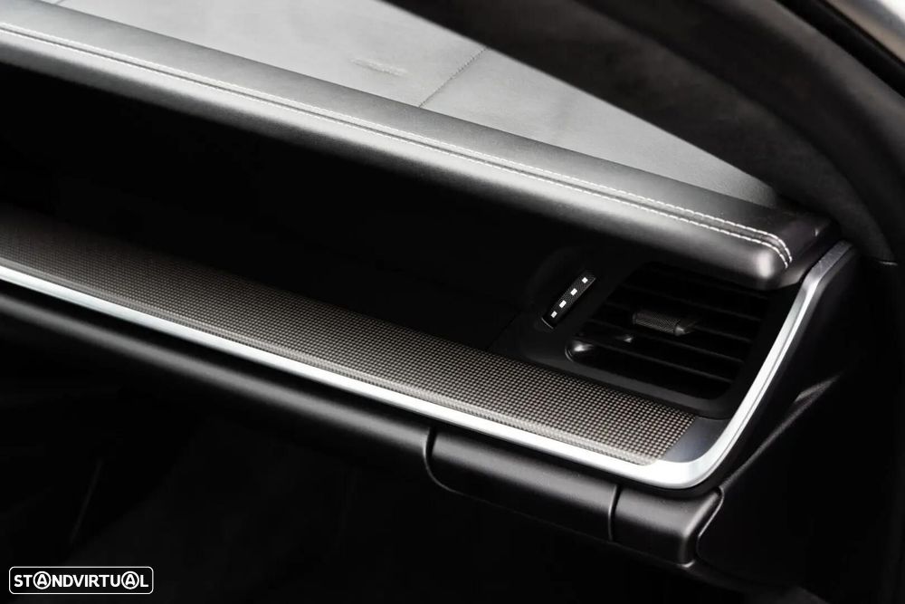 Porsche 911 (992) - 40