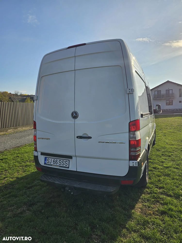 Mercedes-Benz Sprinter - 4
