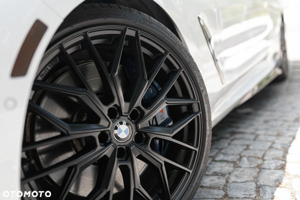 BMW Seria 8 M850i xDrive - 4