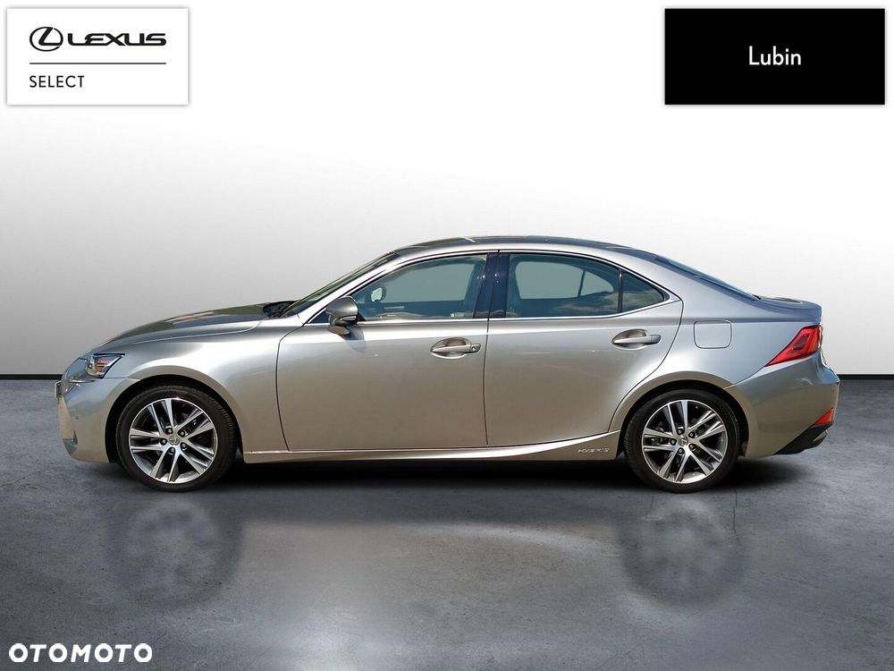 Lexus IS - 3